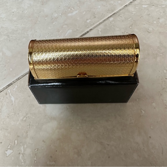 Beautiful lipstick case - Picture 3 of 11
